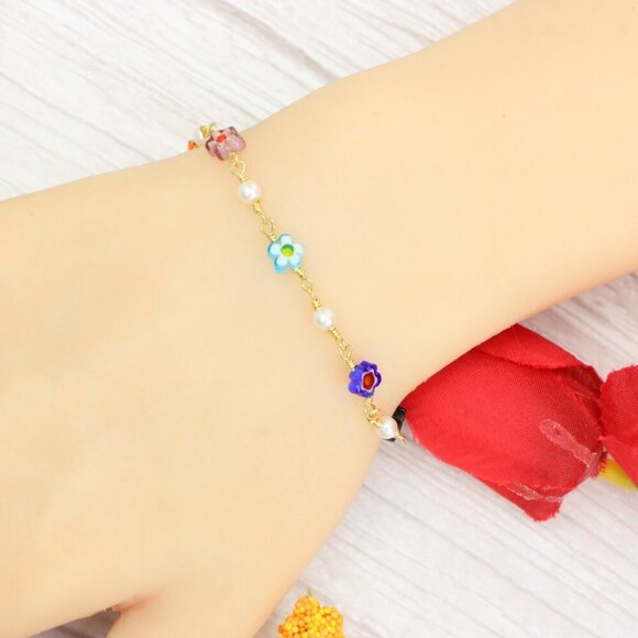 "Trendy Handmade Bracelet – A Thoughtful Gift for Girls & Women | UNVRC1338 - Picture 5 of 10